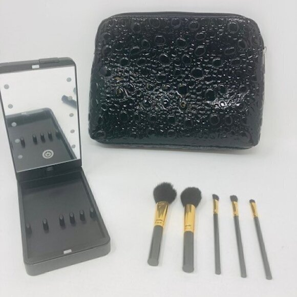 Make up bag, brush set and LED mirror - Picture 3 of 5